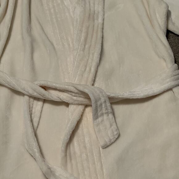 Eberjey Women Small Robe Chalet Belted Plush Cloud Ivory - Picture 5 of 10